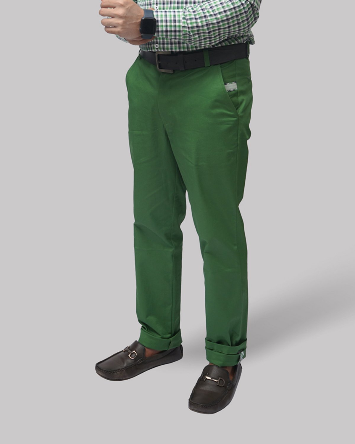 Cotton Chino with Plain Weave and Extra Stretch - Olive