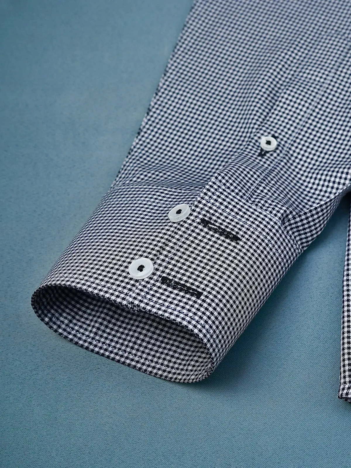 Non Iron Cotton Bear Hound's Tooth Shirt - Twill weave