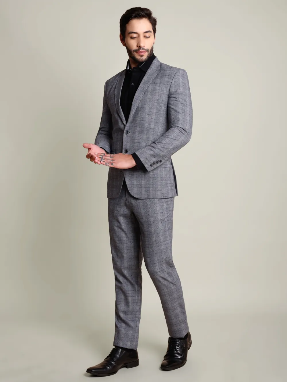Luxury Wool Polyester Blend Suit with Plaid Weave ? Gray with Black Grid
